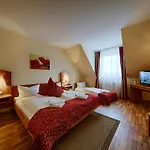 Auerhahn Hotel 3*